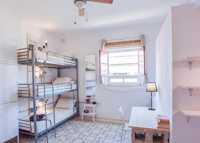Granny\'S Inn Hostel